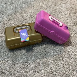 2 caboodles